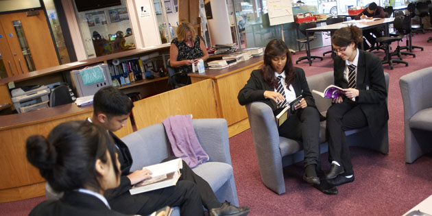  Students in Library