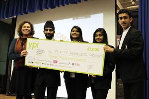  Winning students with £3000 cheque