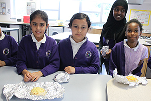  Heston Primary students with their pizzas