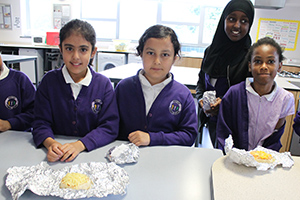 Heston Primary students with their pizzas