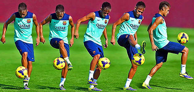  Neymar shows of his REPERTOIRE of skills