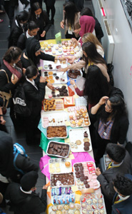  Sixth Form selling cakes in Hogarth