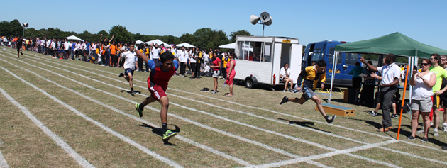  A very close finish in the 100 metres