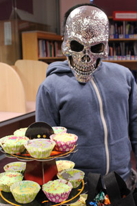  Skull and Cakes