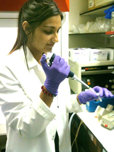  Nakita working in labs