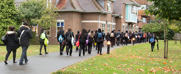  Students arriving at school